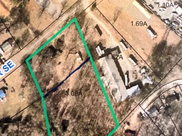 33rd Street Dr SE, Hickory, NC 28602