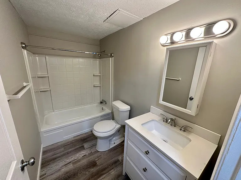 660 S Shore Ct #660 — Photo 11