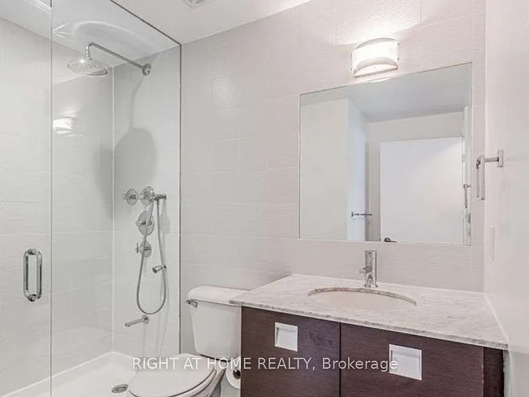 3391 Bloor St W #515 — Photo 14