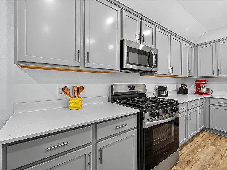 27222 Woodridge Glen Dr — Photo 16