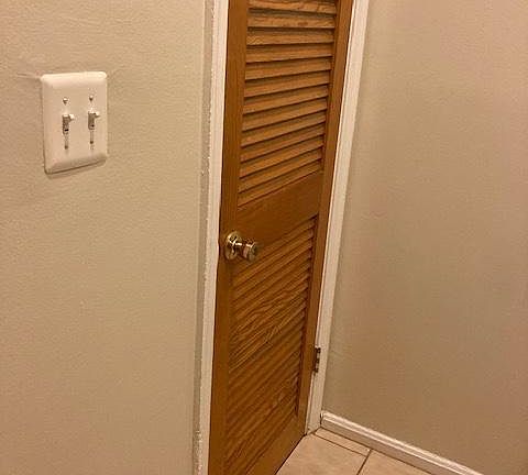 Entry view from door to apartment.