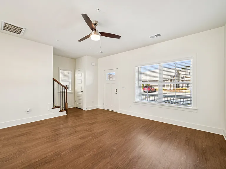 Turnberry Park Apartments and Homes — Photo 102
