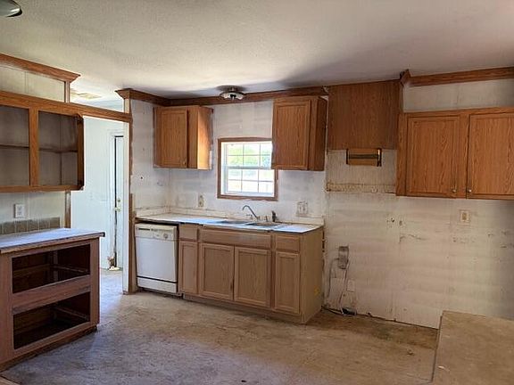 4th image of 568 Sage Rd