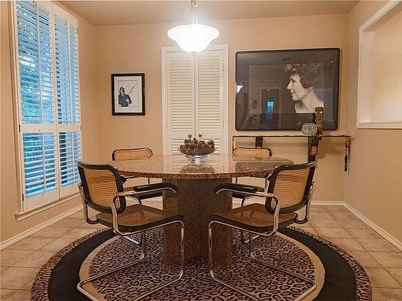2nd image of 9006 Summer Glen Ln
