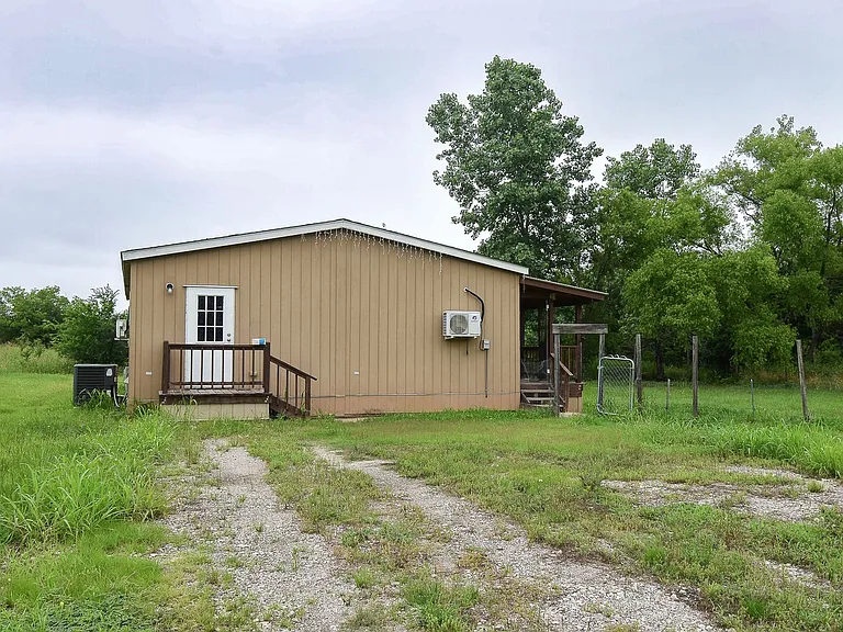 550 Quail Run Cir — Photo 23