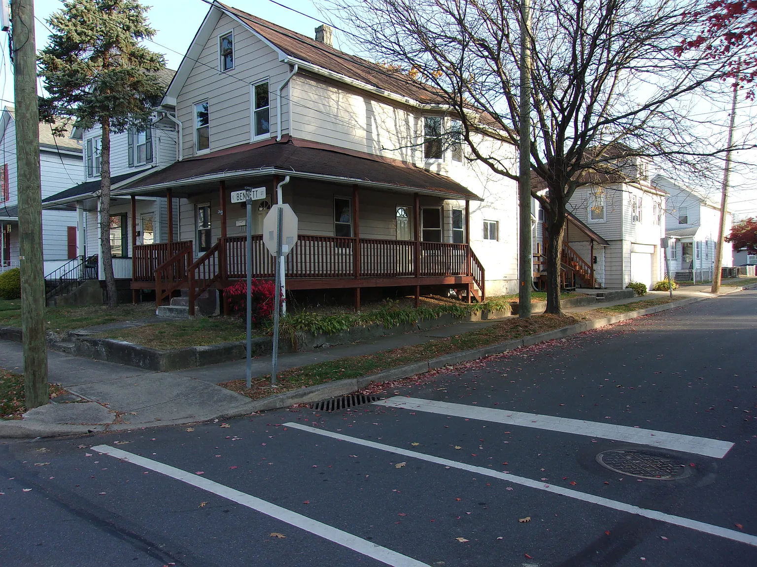 3 bed, 1.5 bath, 1500 sqft, $1,500 — Photo 1
