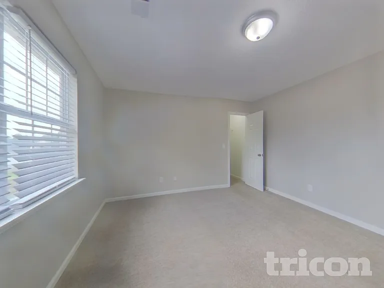 118 Saddlemount Ln — Photo 12