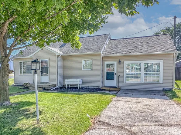 148 N Eddy St, Merrill, MI 48637