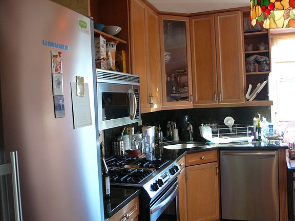 4th image of 70-31 108th St APT 14G