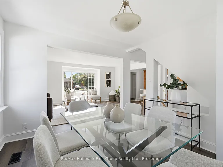 573 Sinclair St — Photo 15