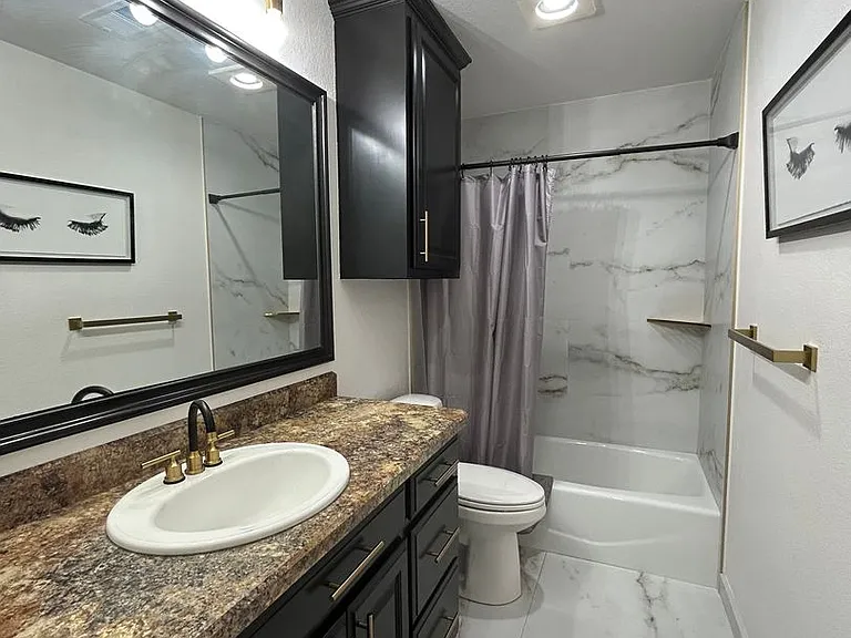 5900 Oak Creek Dr — Photo 15