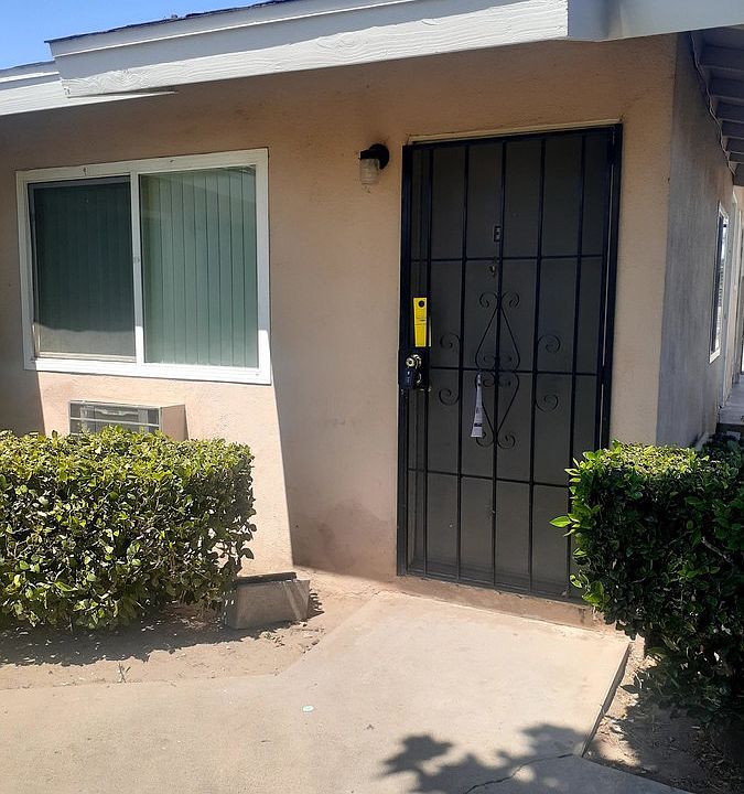 1st image of 105 N 13th Ave APT E-105e