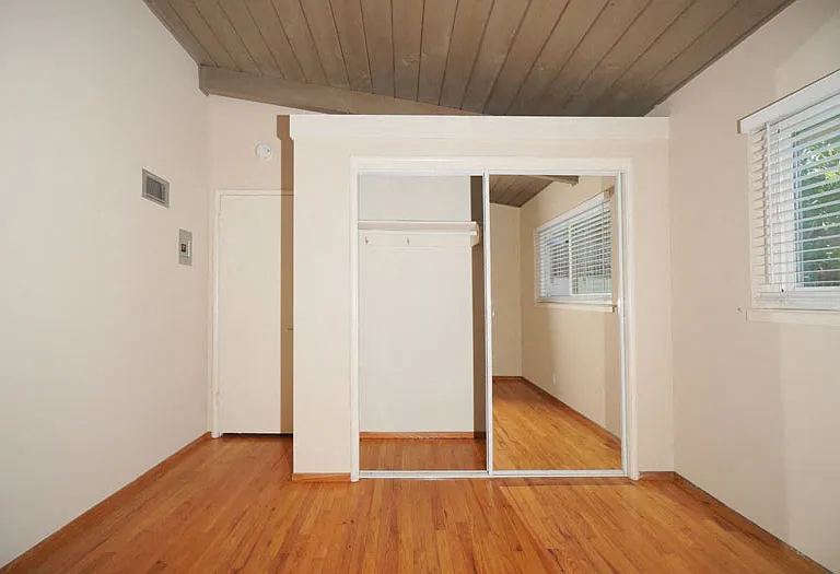 559 Matadero Ave — Photo 10
