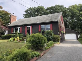 484 Mount Vernon St, Lawrence, MA 01843