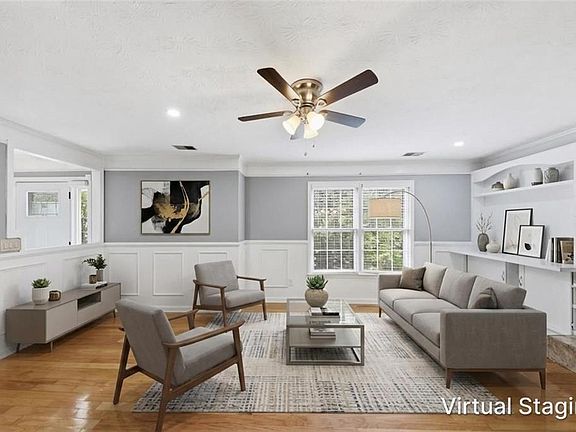 3rd image of 310 Crescentview Ct