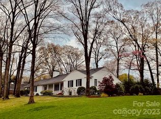 356 7th Ave NE, Hickory, NC 28601