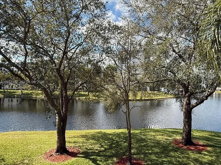 2312 S Cypress Bend Dr #107 — Photo 28