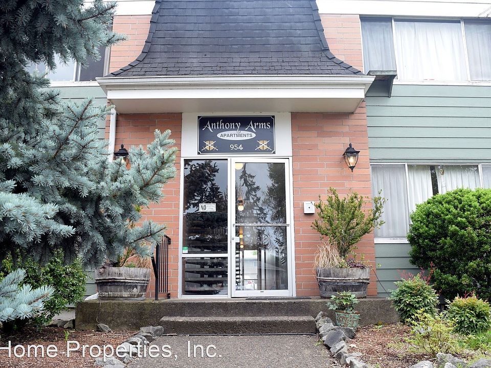 2nd image of 954 NW Sycamore Ave #7590998