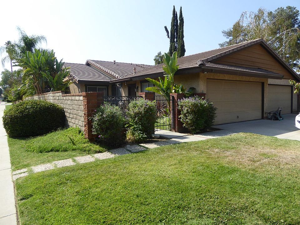 1st image of 25687 Serena Dr