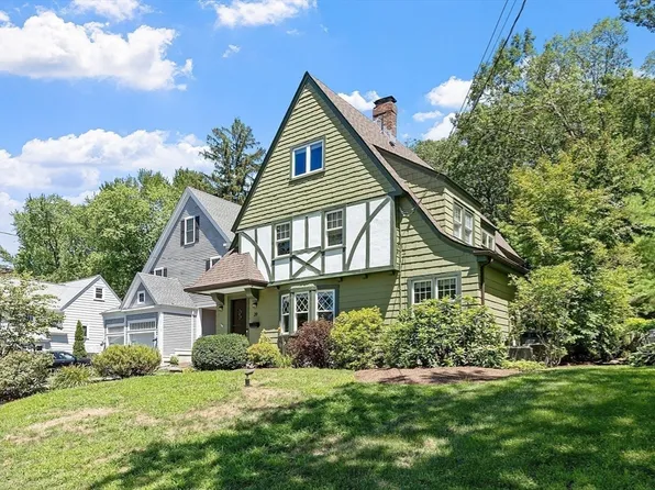 29 Downing Rd, Lexington, MA 02421