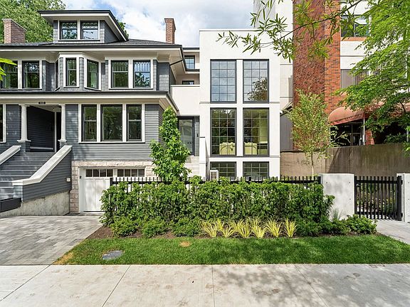2nd image of 1683 Nelson St