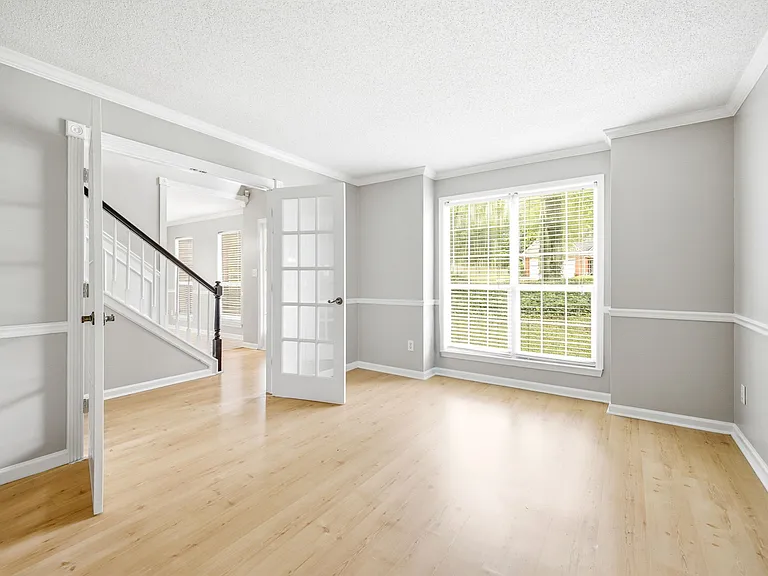 6330 N Glen Dr — Photo 7