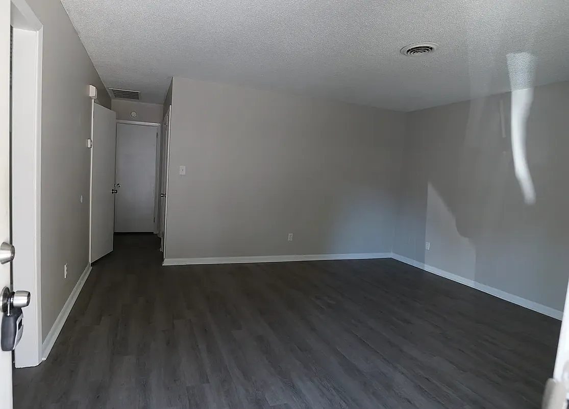 2 bed, $1,000 — Photo 3