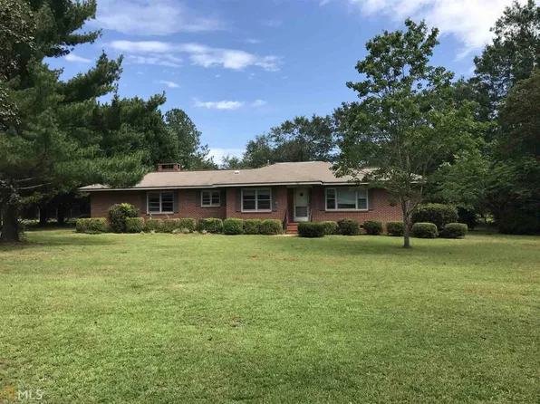 724 Tanley St, Sandersville, GA 31082
