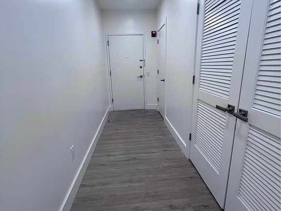 3rd image of 10 Oakland Pl