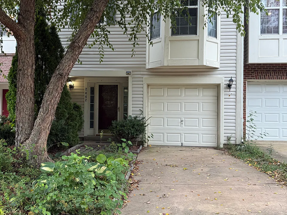 2442 Mountain Mill Pl