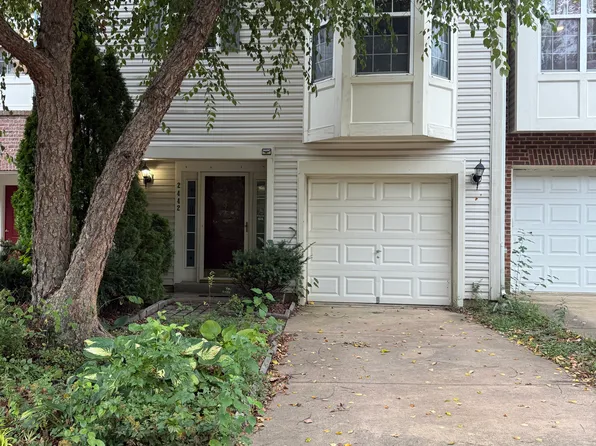 2442 Mountain Mill Pl, Herndon, VA 20171
