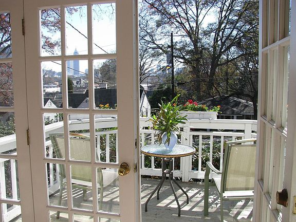 View of Front Deck w/ Amazing Views of Downtown