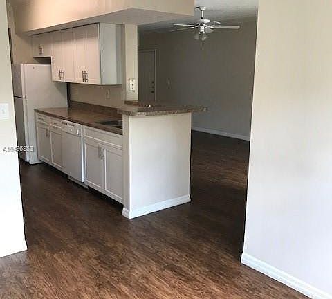 5th image of 151 SW 117th Ave #9208