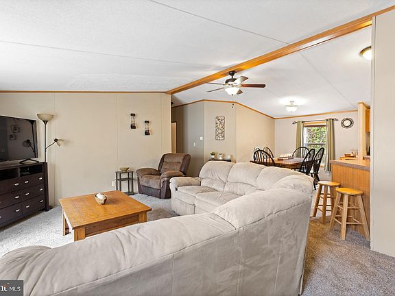 5th image of 98 N Dragon Dr #122