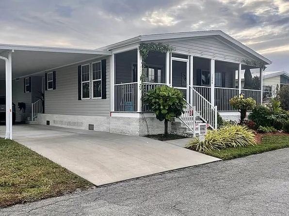 1048 Bull Run Dr, Naples, FL 34110