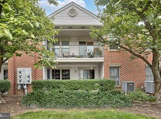 5401 Oxford Dr APT 12, Mechanicsburg, PA 17055