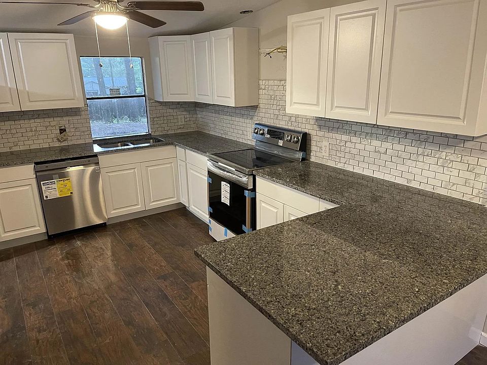 2nd image of 3524 Sunkissed Rd