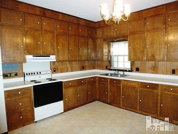 3rd image of 304 N Grant St
