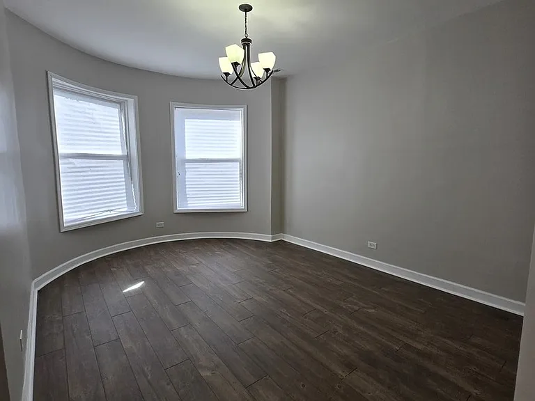 4749 S Prairie Ave #2 — Photo 2