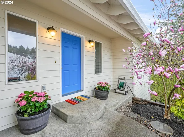 12139 SE Flavel St, Portland, OR 97266