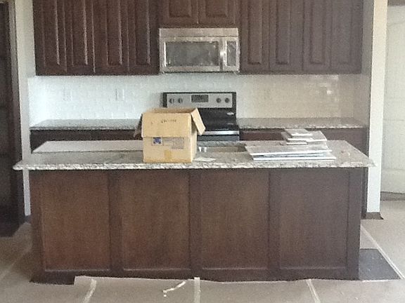 4th image of 2902 N Parkdale Ct