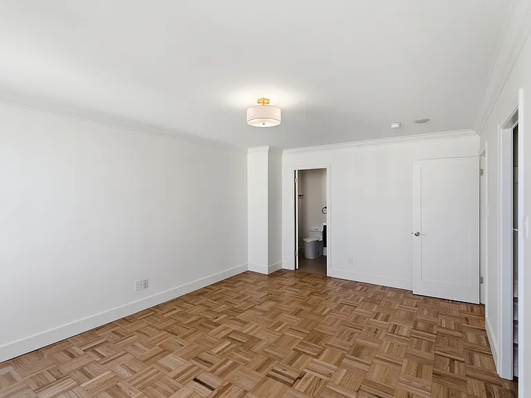 1310 Jones Street — Photo 92