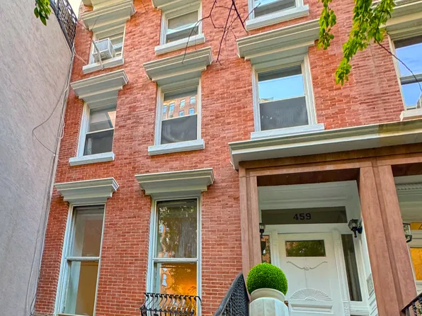 459 West 24th Street image 2 of 27
