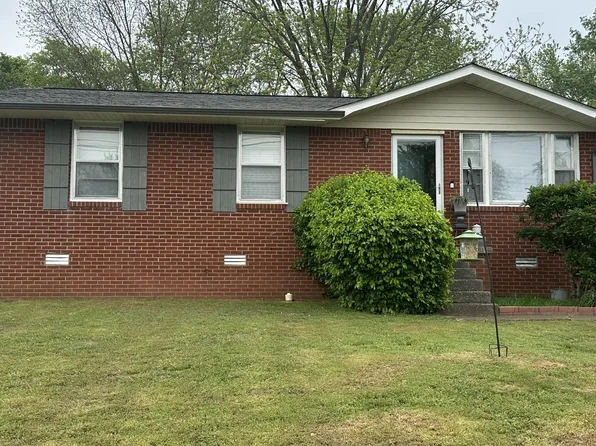 204 Crest Dr, Hopkinsville, KY 42240