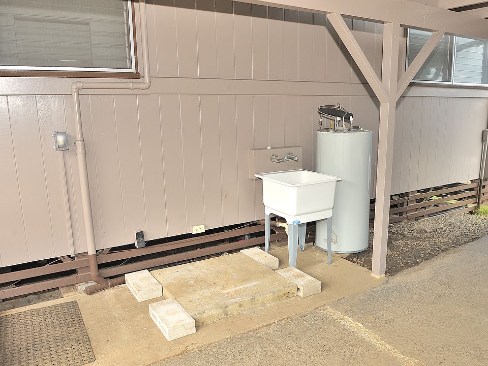 Washer/Dryer Hookup