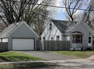 4113 110th St W, Bloomington, MN 55437