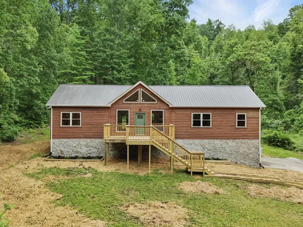 560 Sigman Hollow Rd, Bluff City, TN 37618