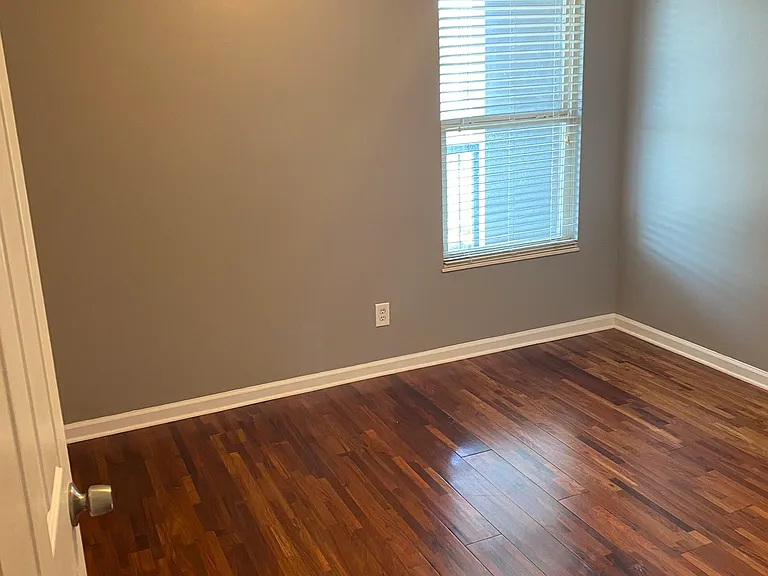 1201 Laurel Ave #305 — Photo 6