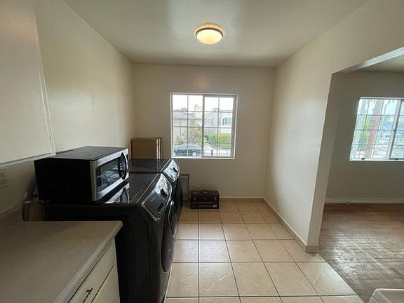 3rd image of 2616 E Broadway #2616