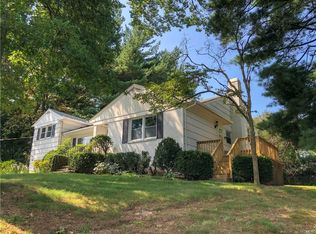 98 Haviland Ln, White Plains, NY